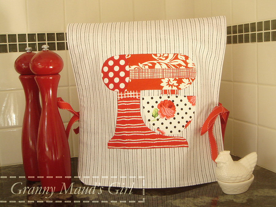 KitchenAid Stand Mixer Cover Sewing Tutorial - Free Printable Pattern 